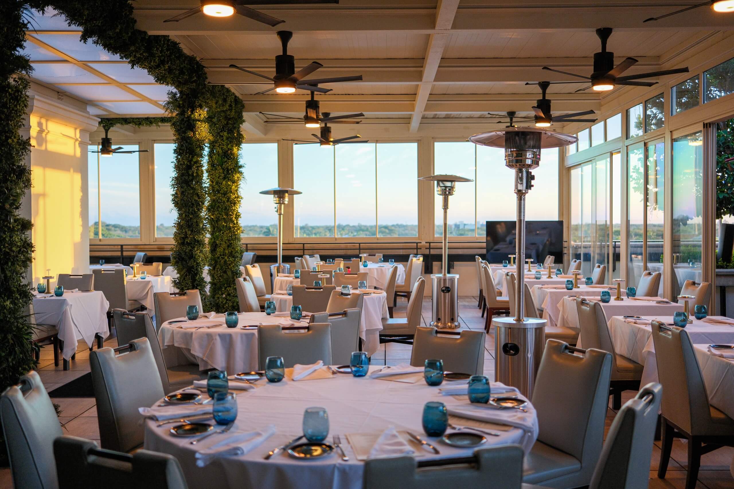 LA TERRAZZA ROOFTOP BAR & GRILL